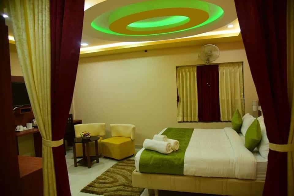 Bensen Hotel Пурі Екстер'єр фото