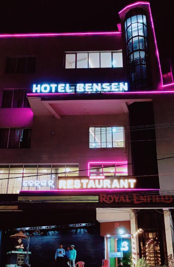 Bensen Hotel Пурі Екстер'єр фото