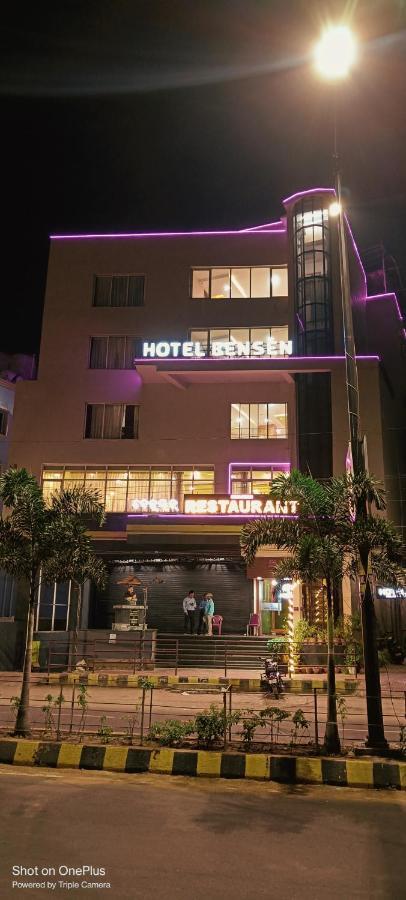 Bensen Hotel Пурі Екстер'єр фото