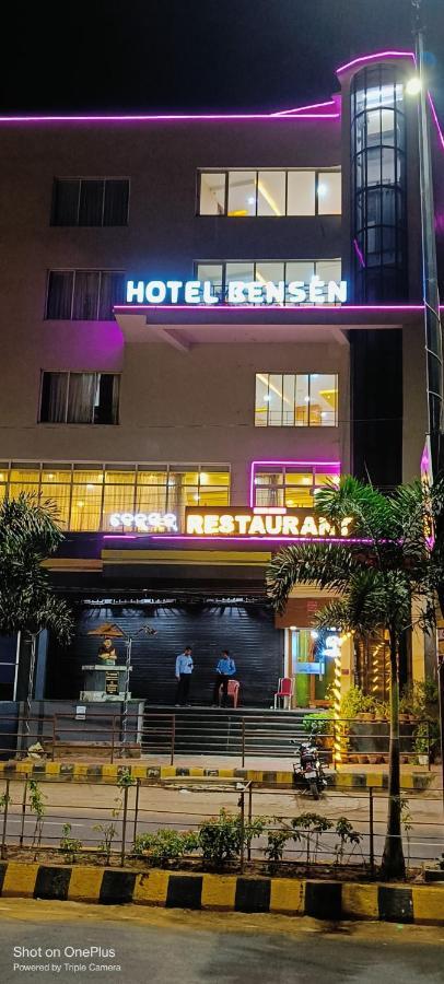 Bensen Hotel Пурі Екстер'єр фото